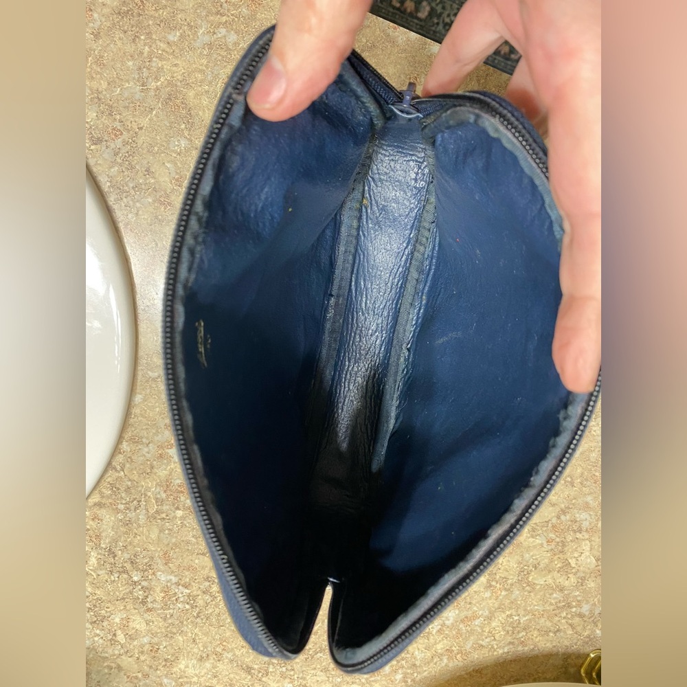 Vintage Gucci cosmetic clutch bag - Picture 8 of 11